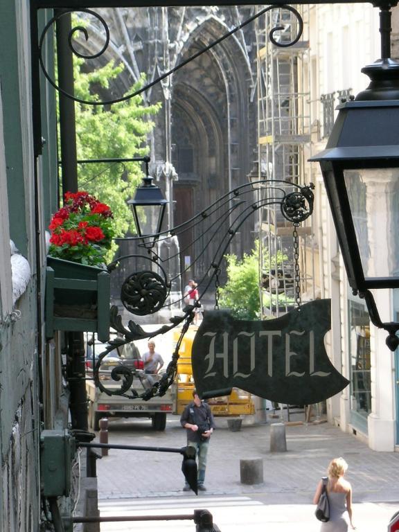 Hotel De La Cathedrale Rouen Exterior photo